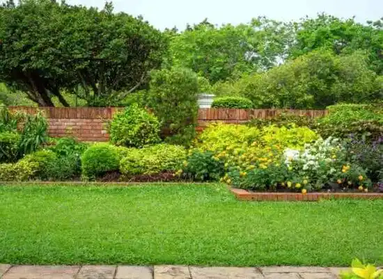 landscaping services Center Moriches